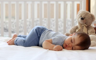 Cum să Fii un Părinte Mai Bun cu Ajutorul Jucăriilor Montessori